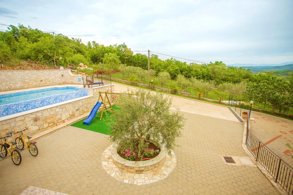 Karojba Villa Lara חדר תמונה